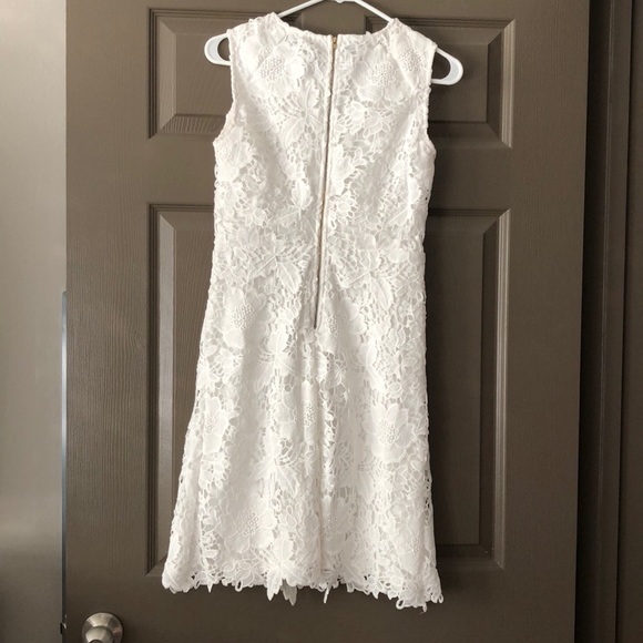 White Lace Sleeveless Dress - Picture 2 of 4